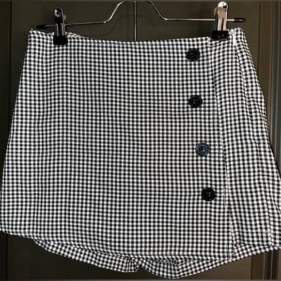 Black & White Skirt - Picture 1 of 4